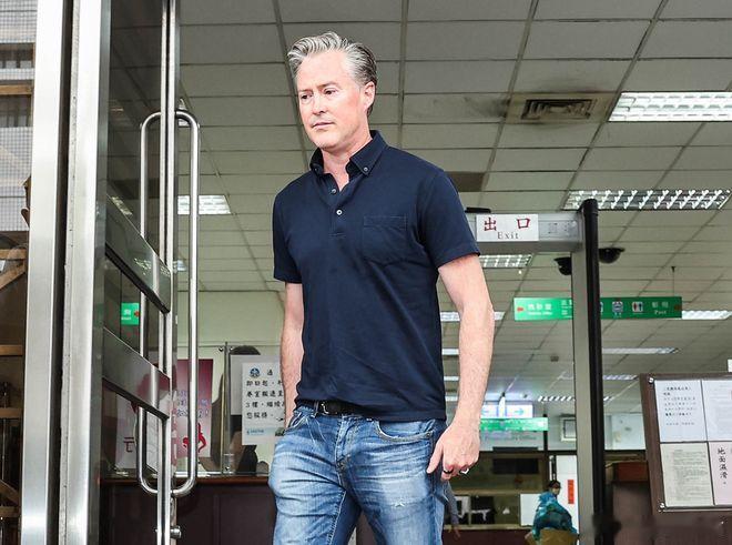 夏克立回应被曝婚内骚扰保姆：帐号被盗 已报警。7月31日，据台媒报道，夏克立与黄