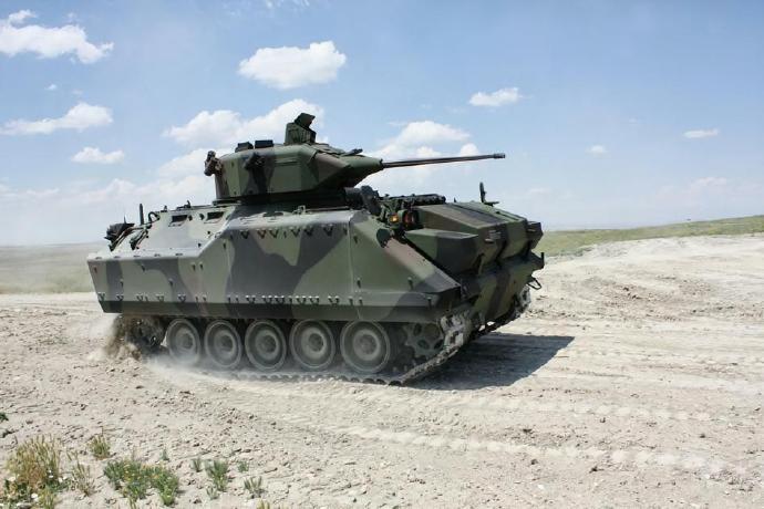 每天认识一件兵器美国AIFV步兵战车 AIFV（Armored Infantry