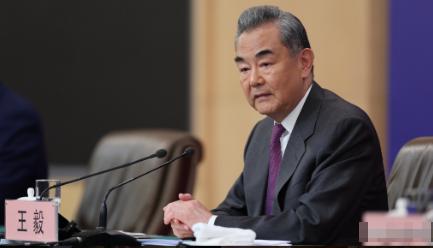 中国和荷兰谈妥了
没想到荷兰新政府上来之后，第一件事情便是缓和和中国的关系！
