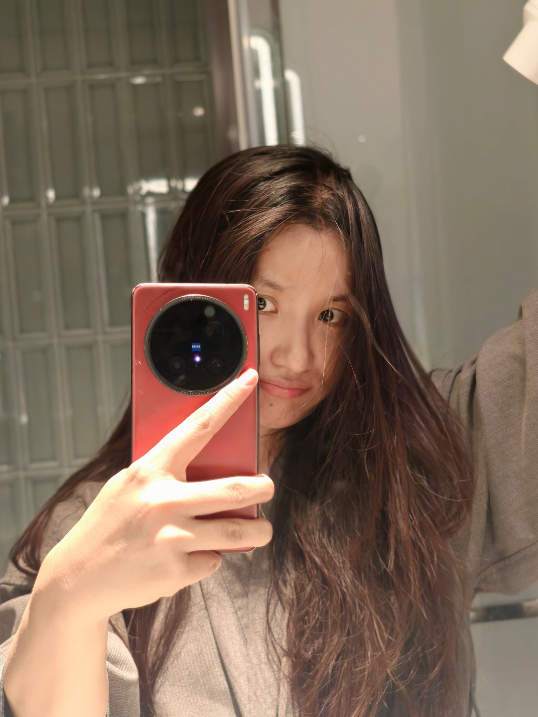 每次洗头吹头发半个小时以上是真累啊！你们知道我为什么喜欢戴帽子了吧？ 