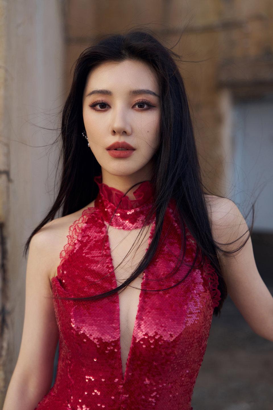 #角姐好美#走开走开，我莲花楼角姐来了，两套不同造型真的好惊艳，大爱我角姐 ​​