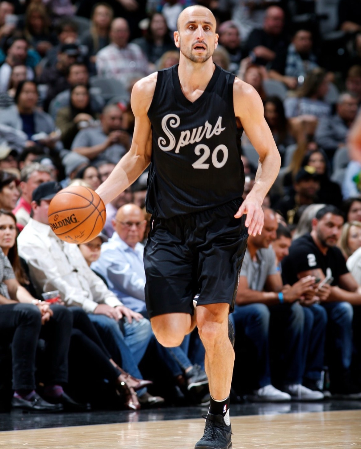 马刺官方:让我们回顾一下经典的马刺圣诞大战球衣🎄超话创作官 ｜篮球年末狂欢季 