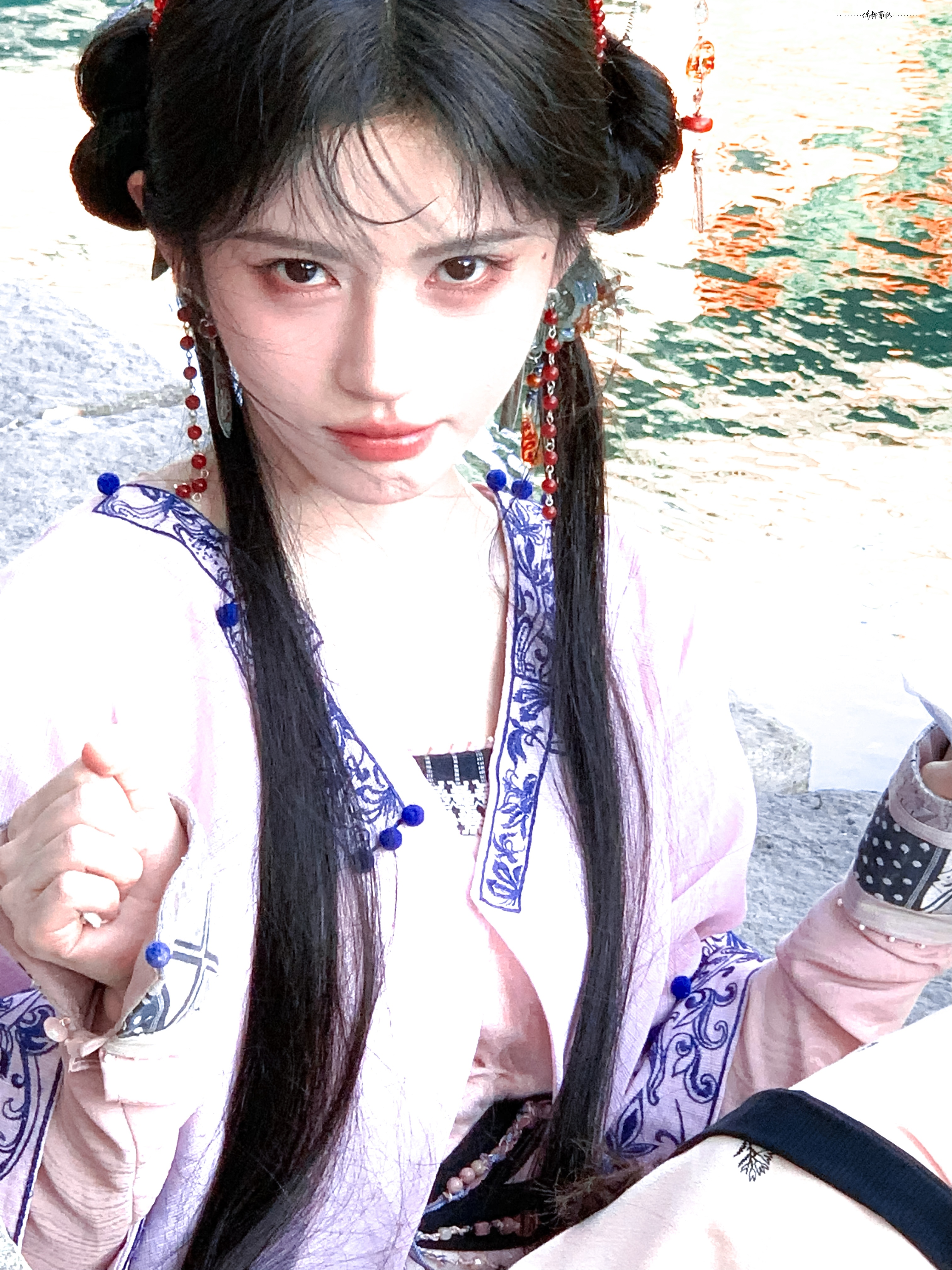 闯江湖鞠婧祎阿黛 ​​​