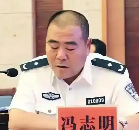 他曾是警界赫赫有名的“神探”。可谁也没想到，他亲手炮制了中国最冤的案子之一，从立