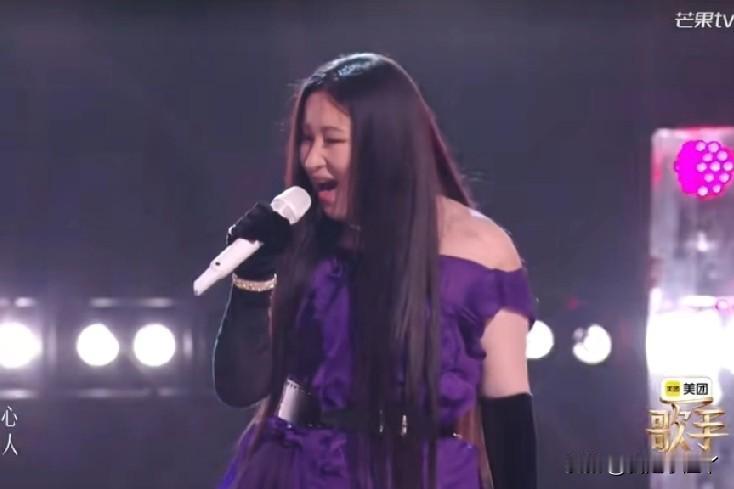 锤娜丽莎可是声乐第一的科班学霸啊！《歌手2026》第三期舞台，锤娜丽莎帮唱尤长靖