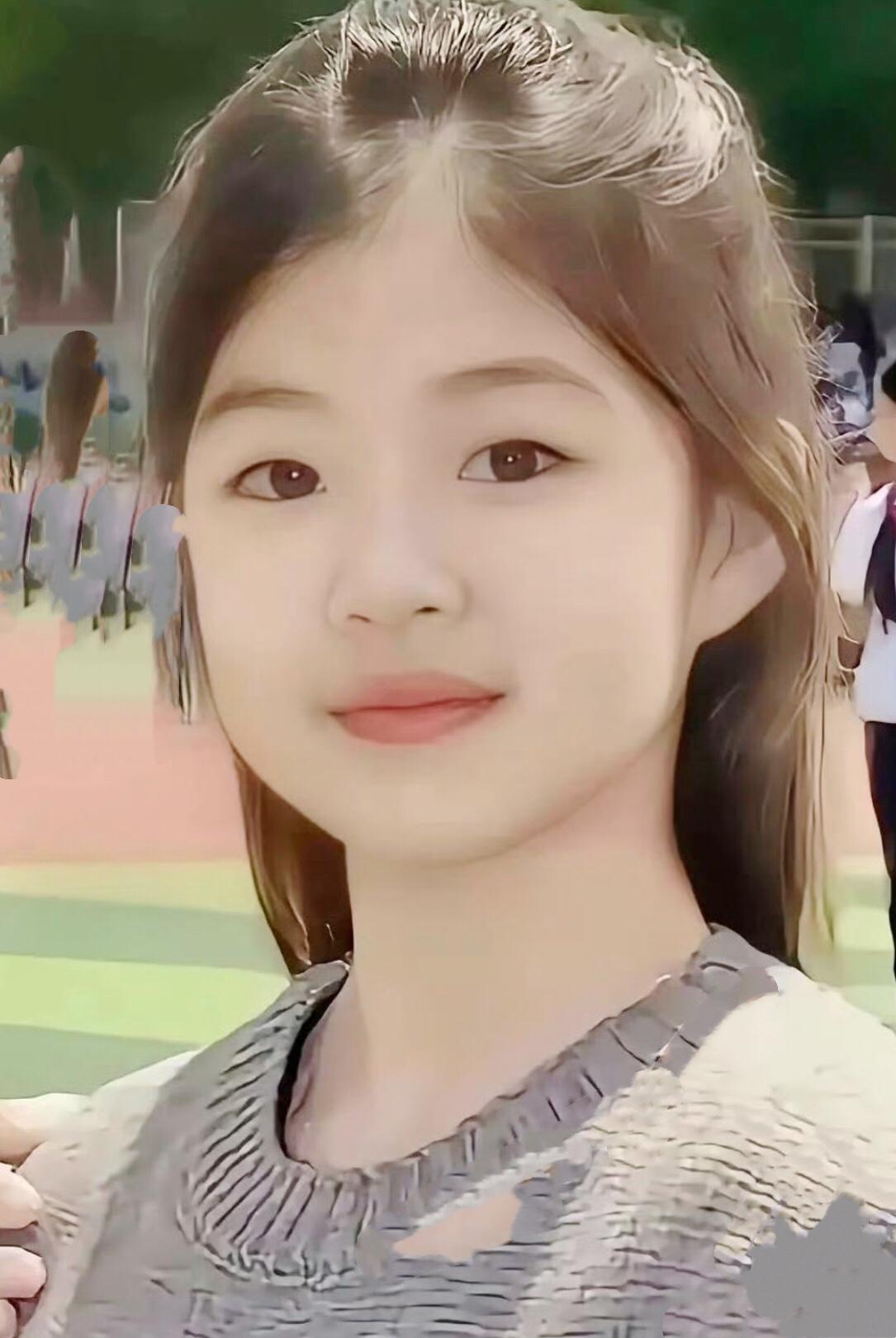 章子怡的女儿醒醒十岁，长得好漂亮，跟爸爸汪峰一个模子刻出来的 ​​​ 娱乐 上热