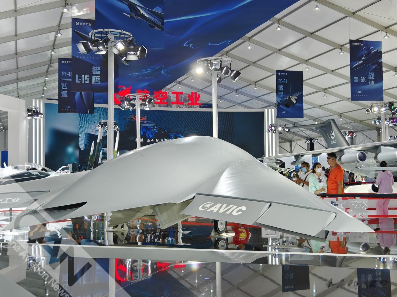 2023年空军航空开放活动·长春航空展，航空工业展馆内展出的无人机模型引人关注。
