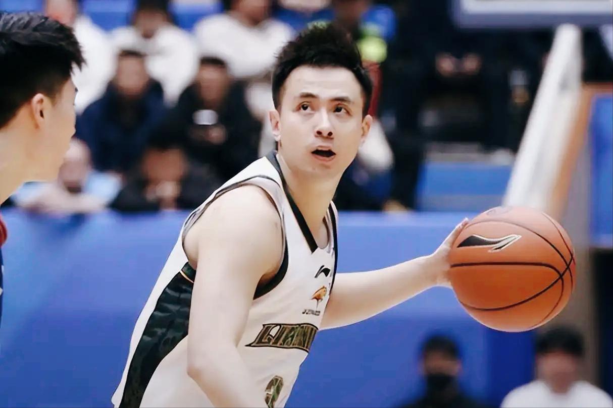 本土角色球员得分挂零。
3 名外援总得分共 23 分。
辽宁男篮全场全队总得分 