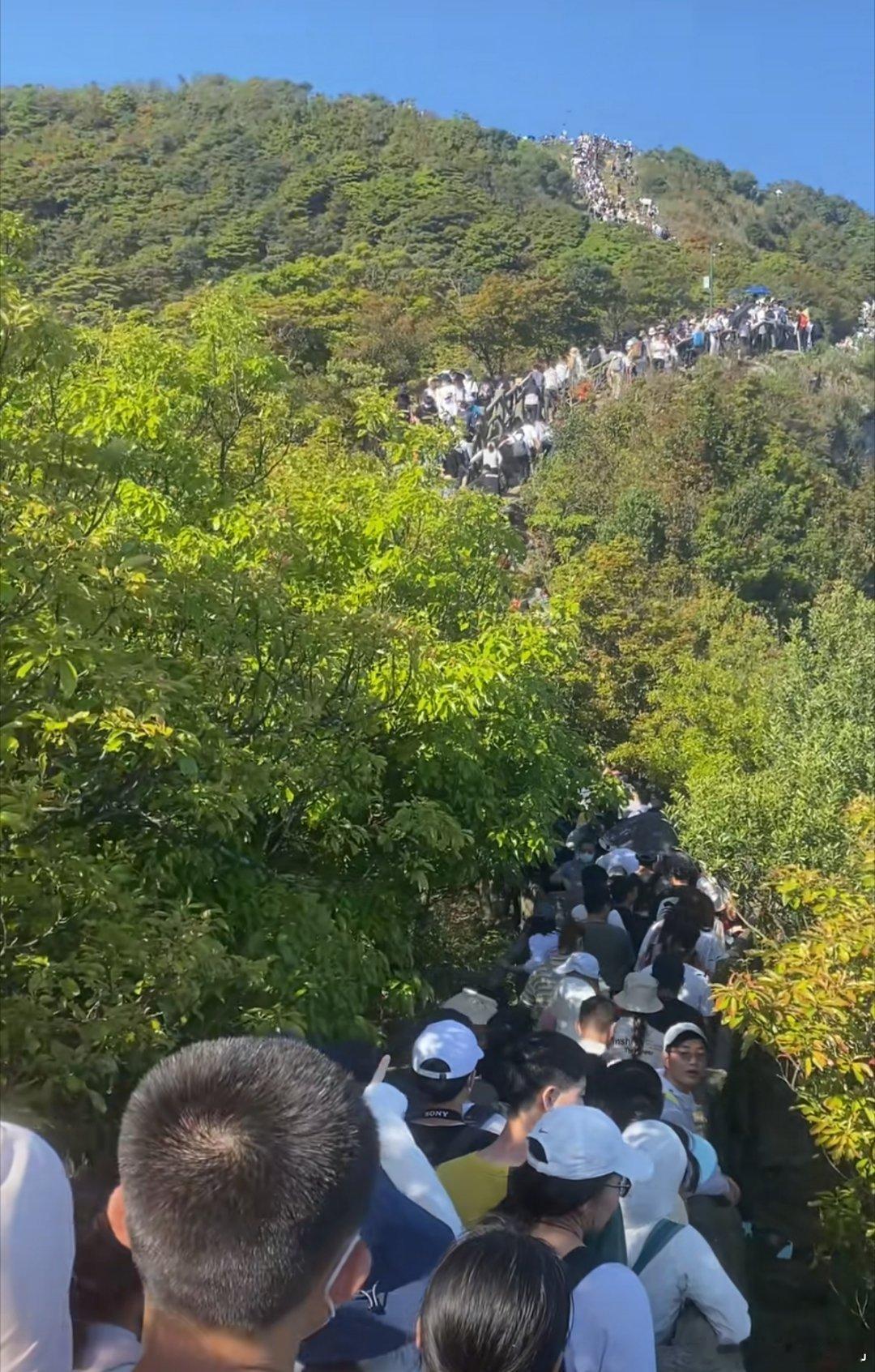 人人人人人人景点人人人人人人是的，深圳梧桐山都被攻陷了。 ​​​