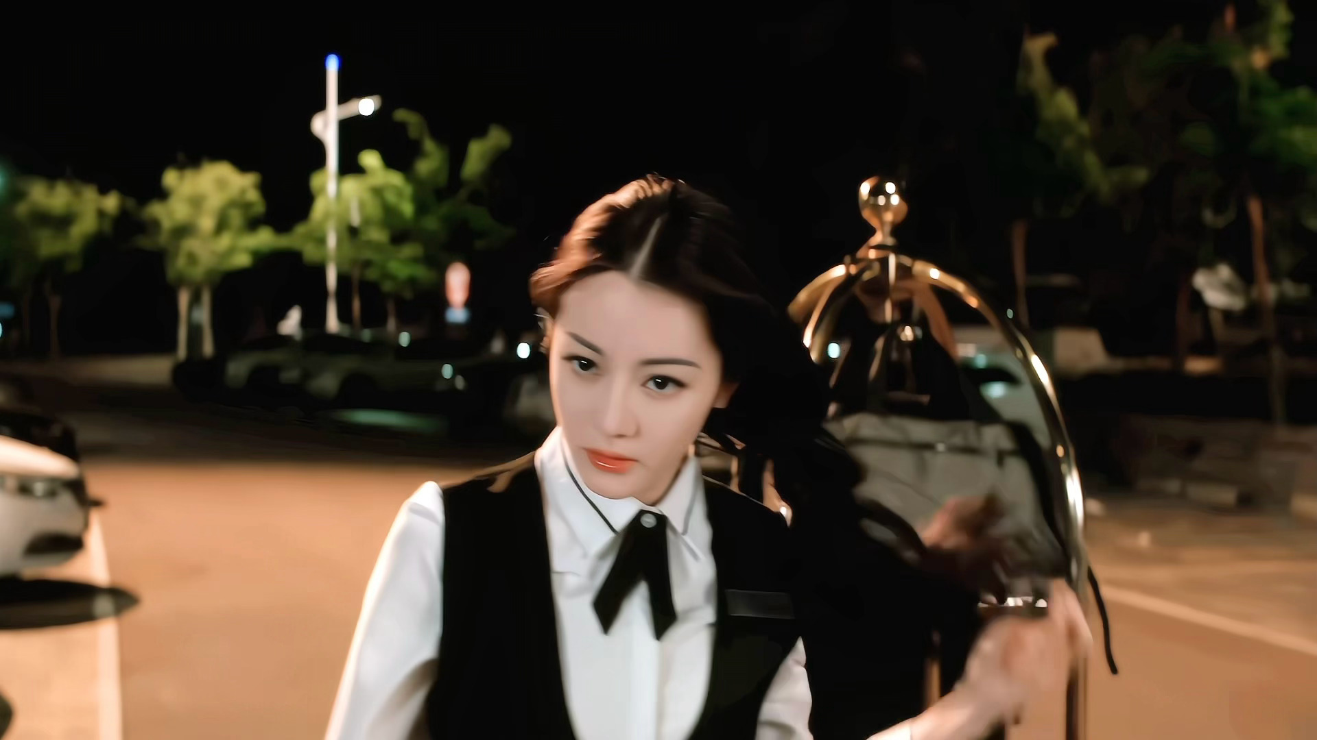 枭起青壤这段完全是职业女杀手变装来的 