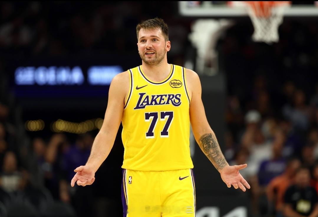 湖人战胜猛龙即将开启八连客！东契奇：我们拿这份薪水就是来干这个的，不该有任何借口