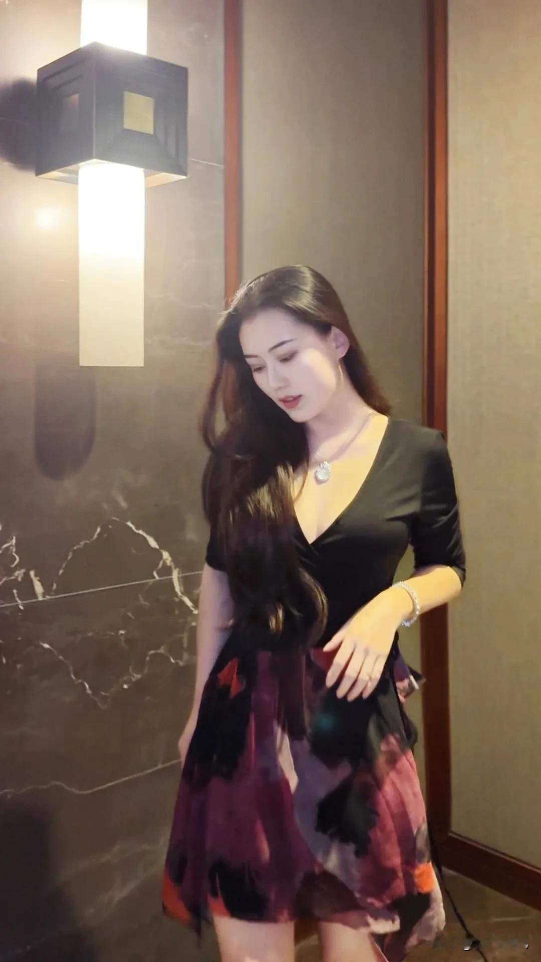 男人不坏女人不爱，这句话真的没错。一个女人爱上一个男人，一定是被这个男人的某种特