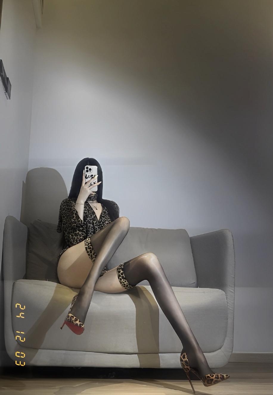 不服你就来黑丝搭配