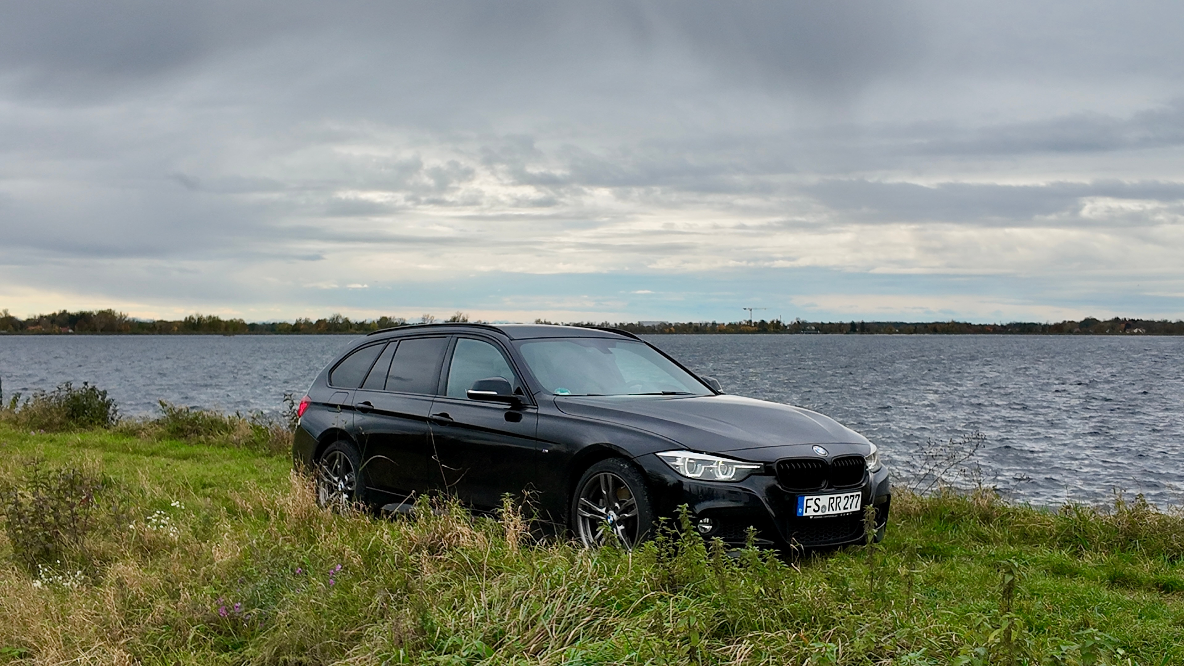 周末拍的帅车还没发，是真的帅[doge]yz77在路上yz77聊车 ​​​