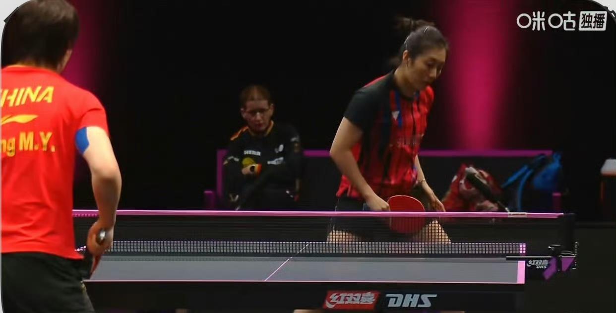 好强悍的42岁，喘归喘，削转攻是真凶啊！
前四局王曼昱🇨🇳6-11，11-4