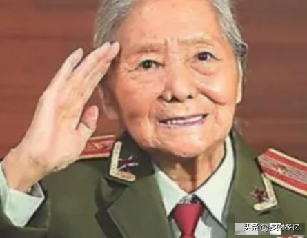 1979年女翻译访美被猛抓手！真相戳中无数人！
 
1979年，我国女翻译刘禄曾