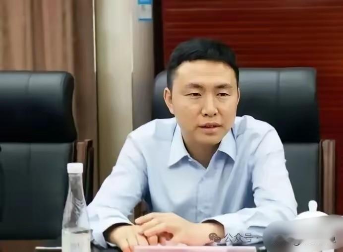 公布死亡真相，是对逝者的敬畏，亦是对公众的负责。
46岁的国盾量子董事长吕品在办