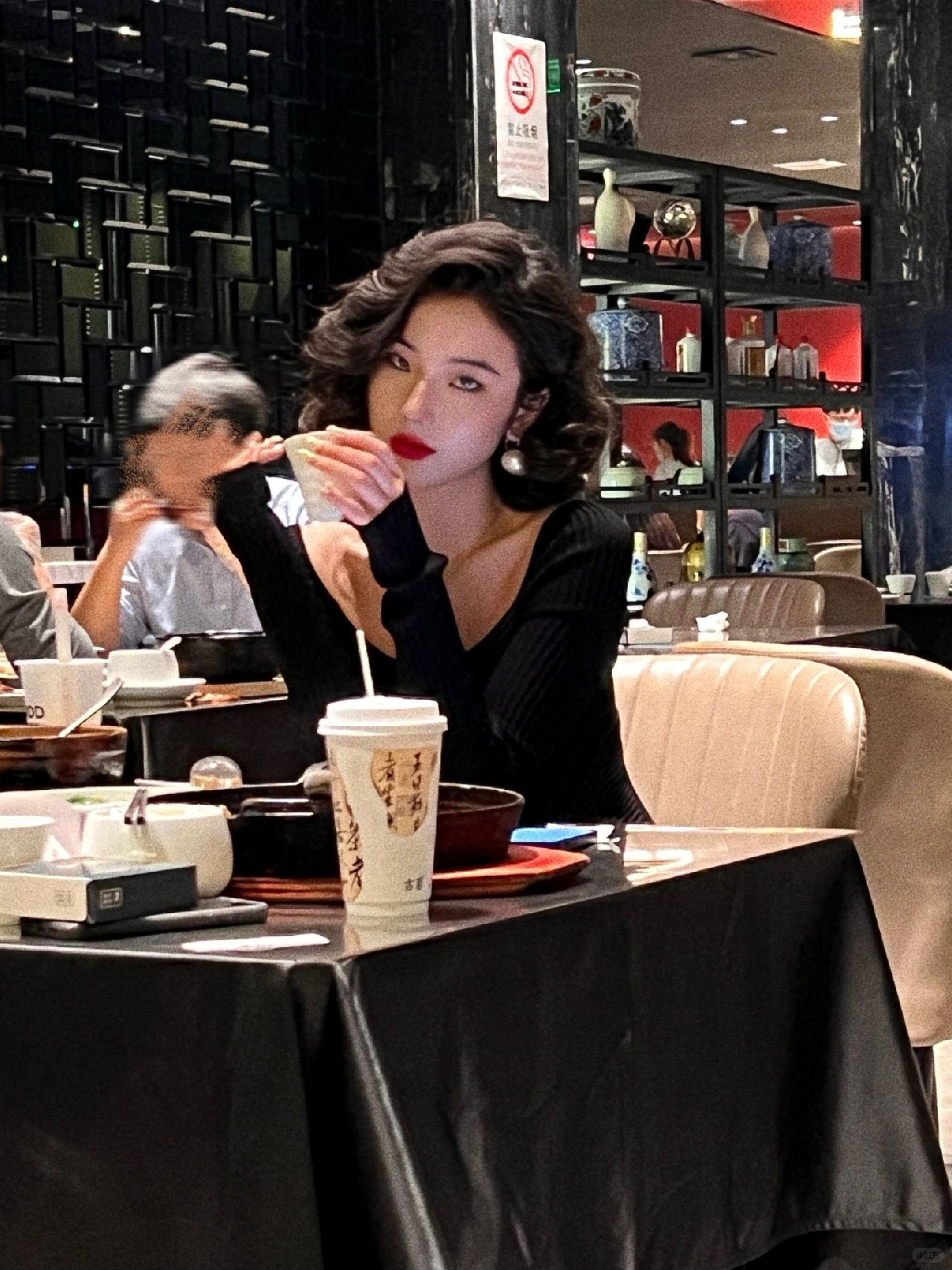 经常请吃饭的漂亮姐姐