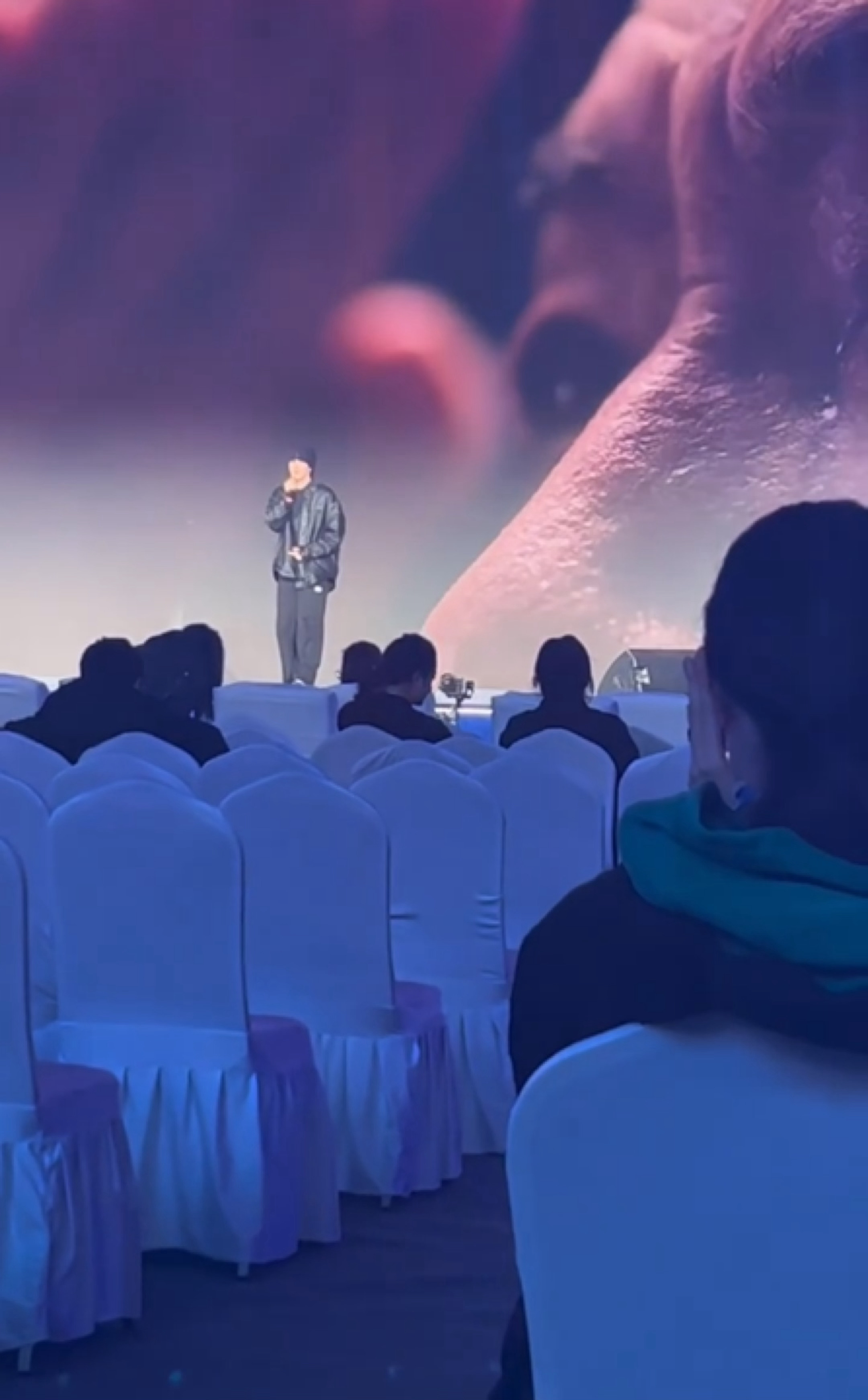 田嘉瑞中海洋唱歌路透，一小段追光者好好听 