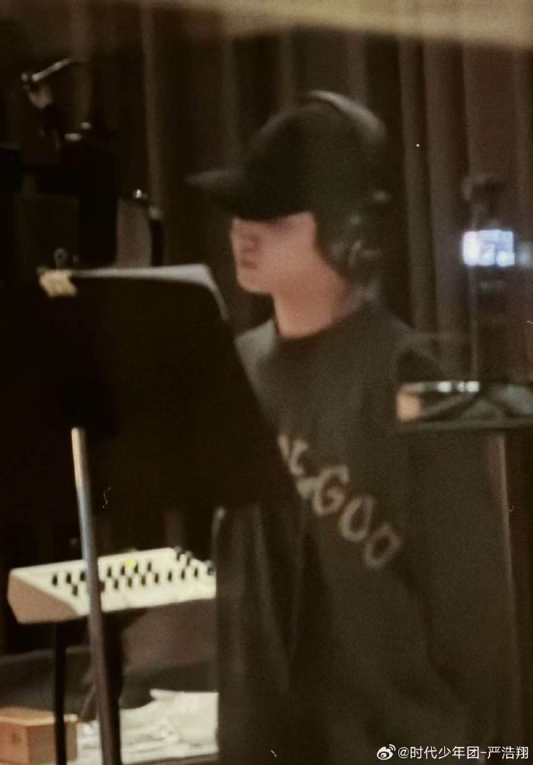 严浩翔最后一首歌录音结束严浩翔SM2最后一首录音结束严浩翔SM2最后一首录音结束