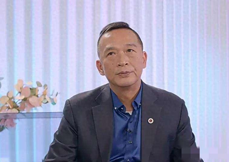 57岁的游飚走了，正月初八的夜晚，监护仪的声音戛然而止，结束了12天的全力抢救，