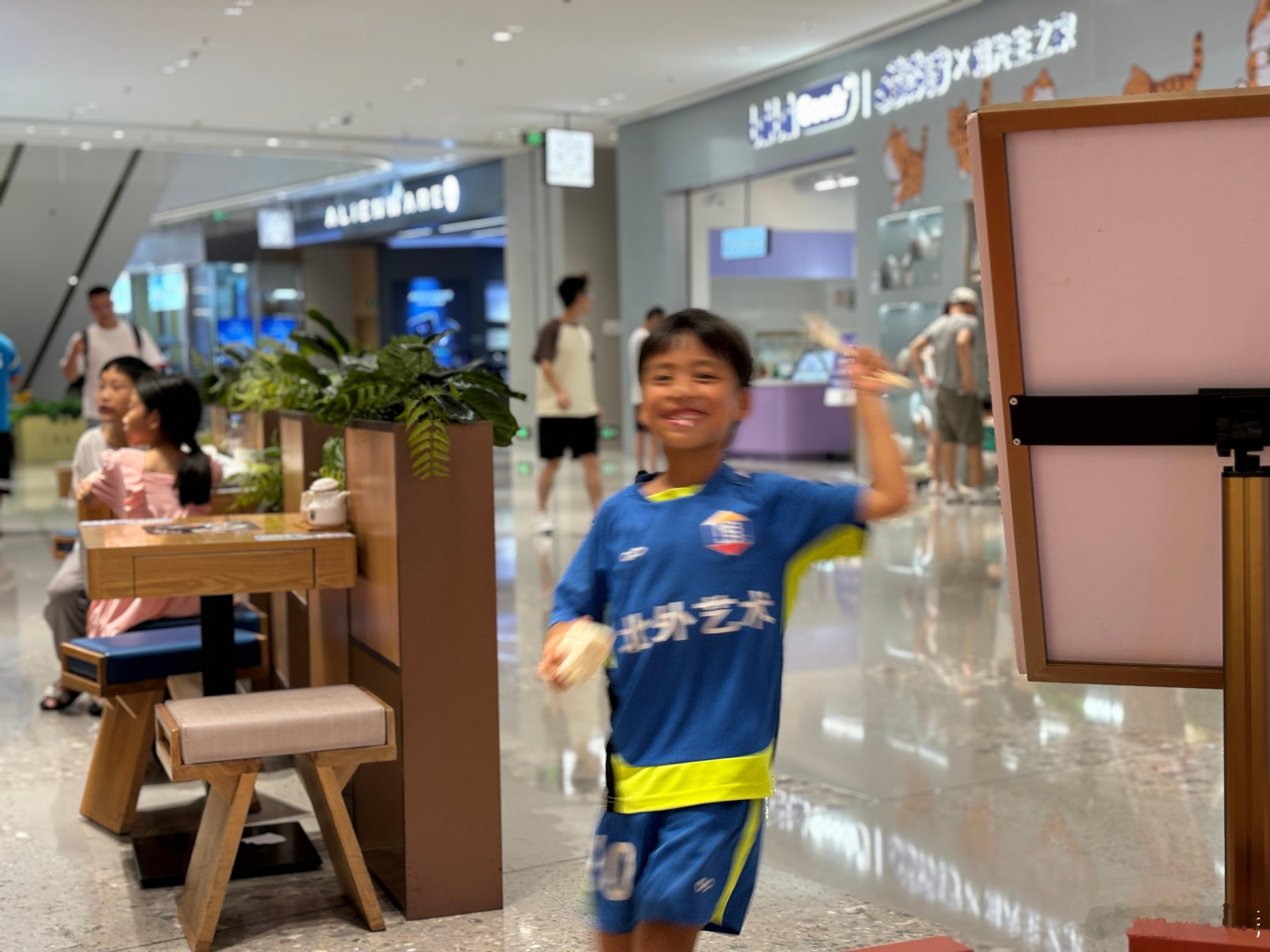 喜欢馒头当主食的弟弟.. ​​​
