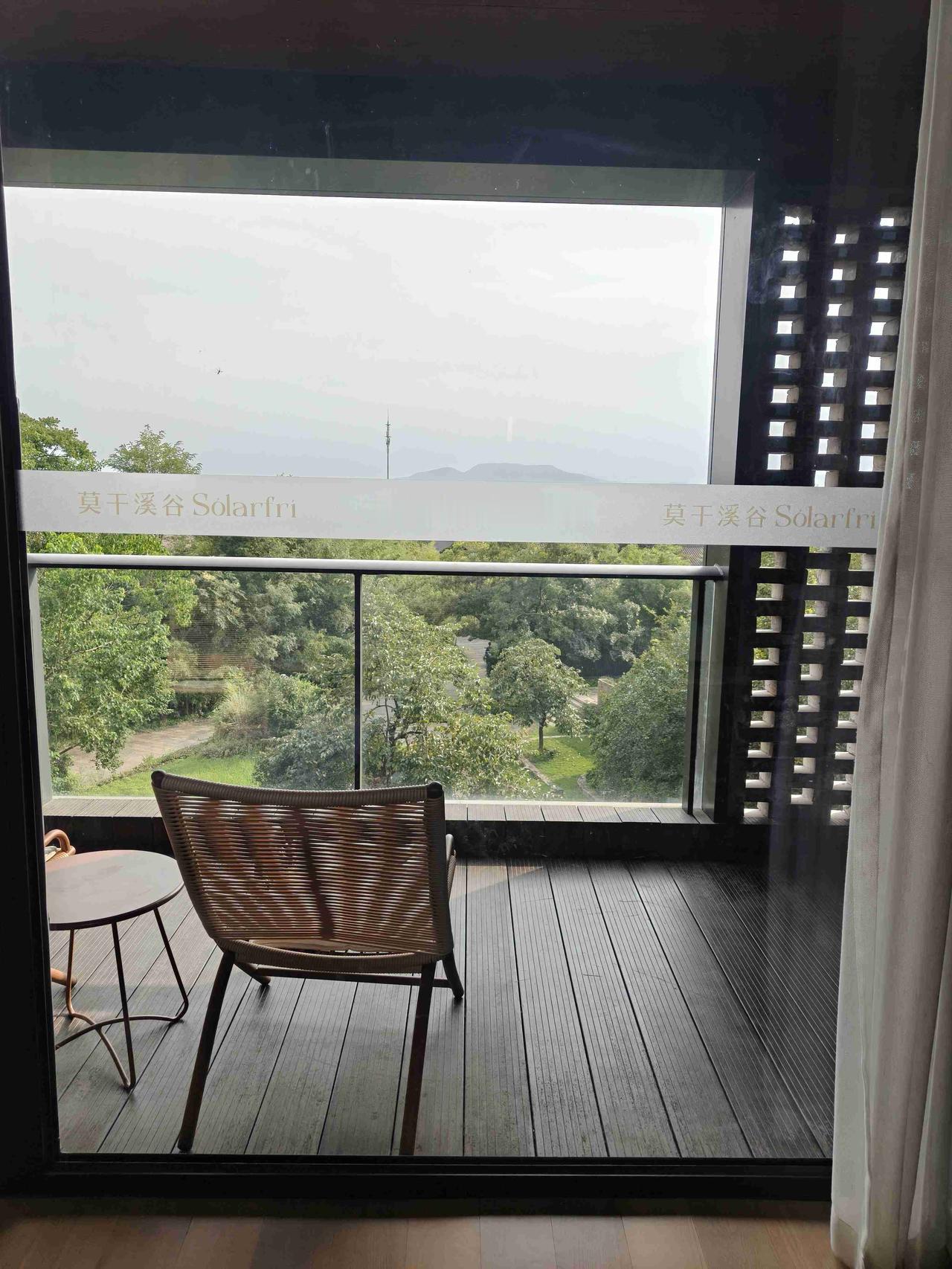 我的今日状态：🏝️旅行度假
我这里的天气：🍂微风