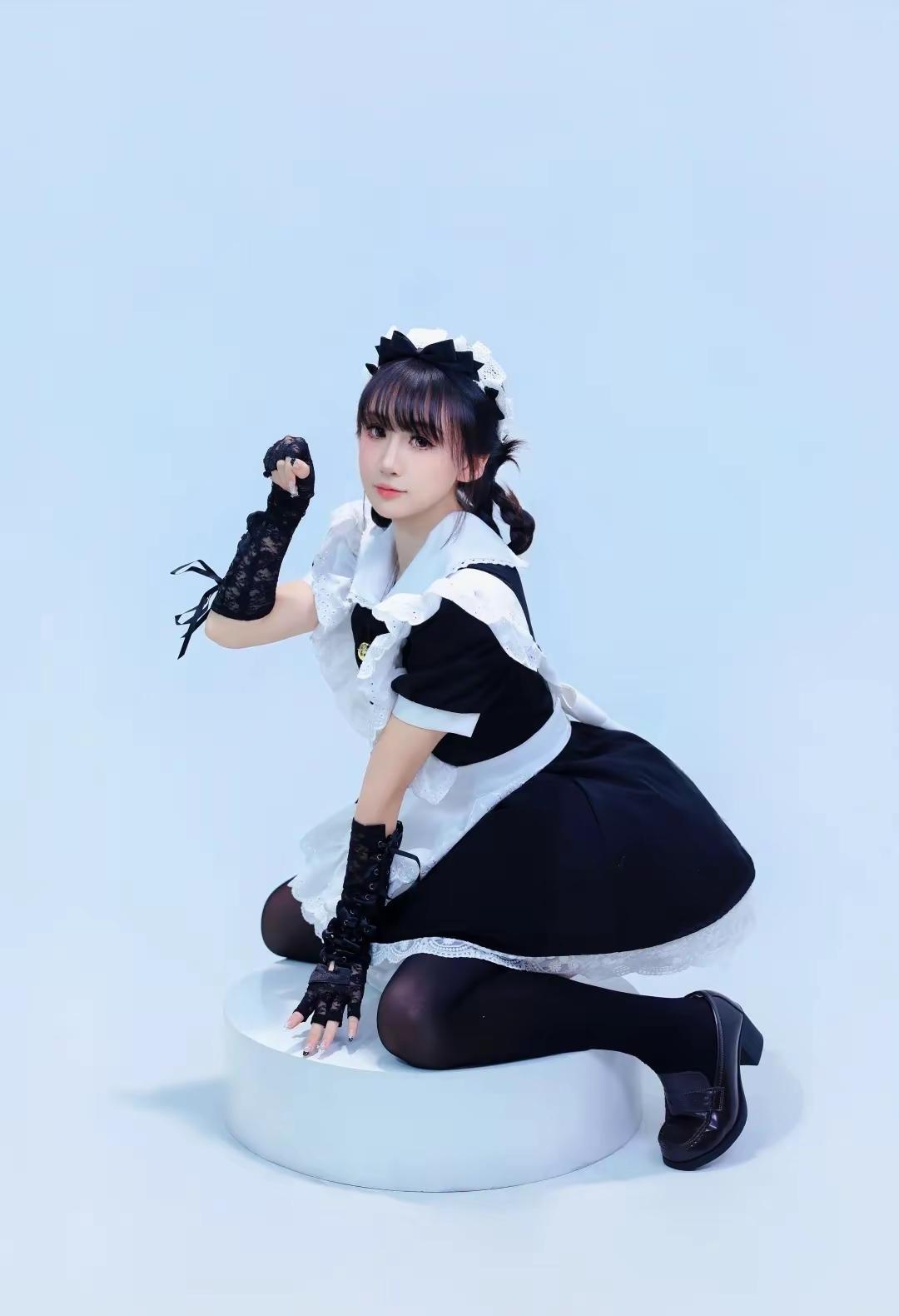 可爱女仆装，萌化你的心！💖👗👠