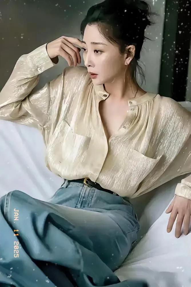欲哭无泪，人生的遗憾有千万，谁能是事圆满。愿妳在农历乙巳年能画蛇添足，把所有的遗
