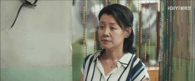 德华你洋气了树影迷宫里的刘琳和原来的德华完全不同了哎，90年代开亚当夏娃，妥妥的