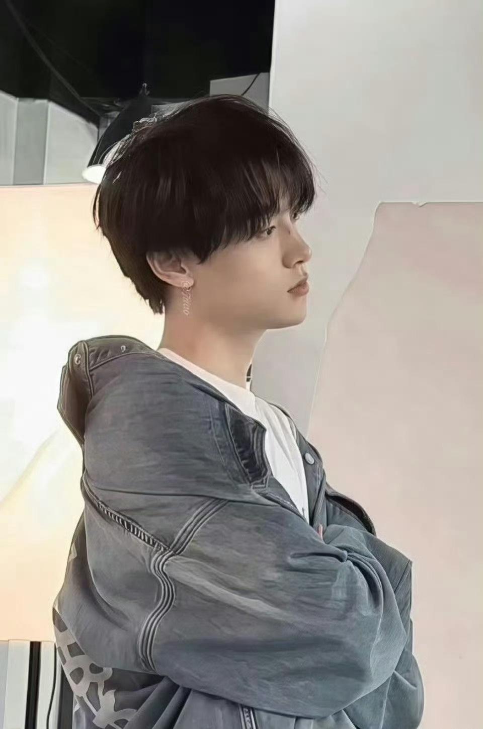 非官宣不约，认准破石头@Tianxn_Post ，还是多欣赏欣赏我们帅帅的老公吧