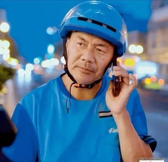 王计兵这首诗，令人动容那么多的烟居住在一根木头里当我用火点燃这些烟从木头里逃出来