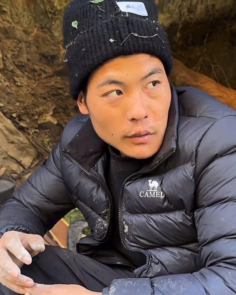 #张家界荒野求生赛主办方称没有剧本#【#专访张家界荒野求生赛主办方#：此行业市场