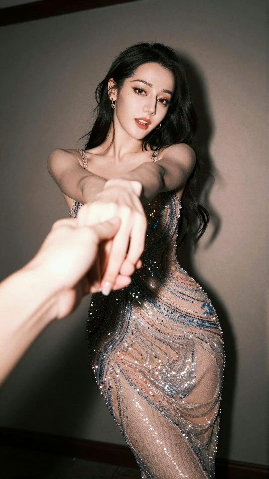 天呐！这可咋整啊，全是女神，感觉选哪个都像错过了一个亿！