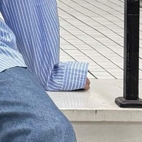 一小颗藏在袖子里的咪爪 萌到我像呼吸一样简单…… 