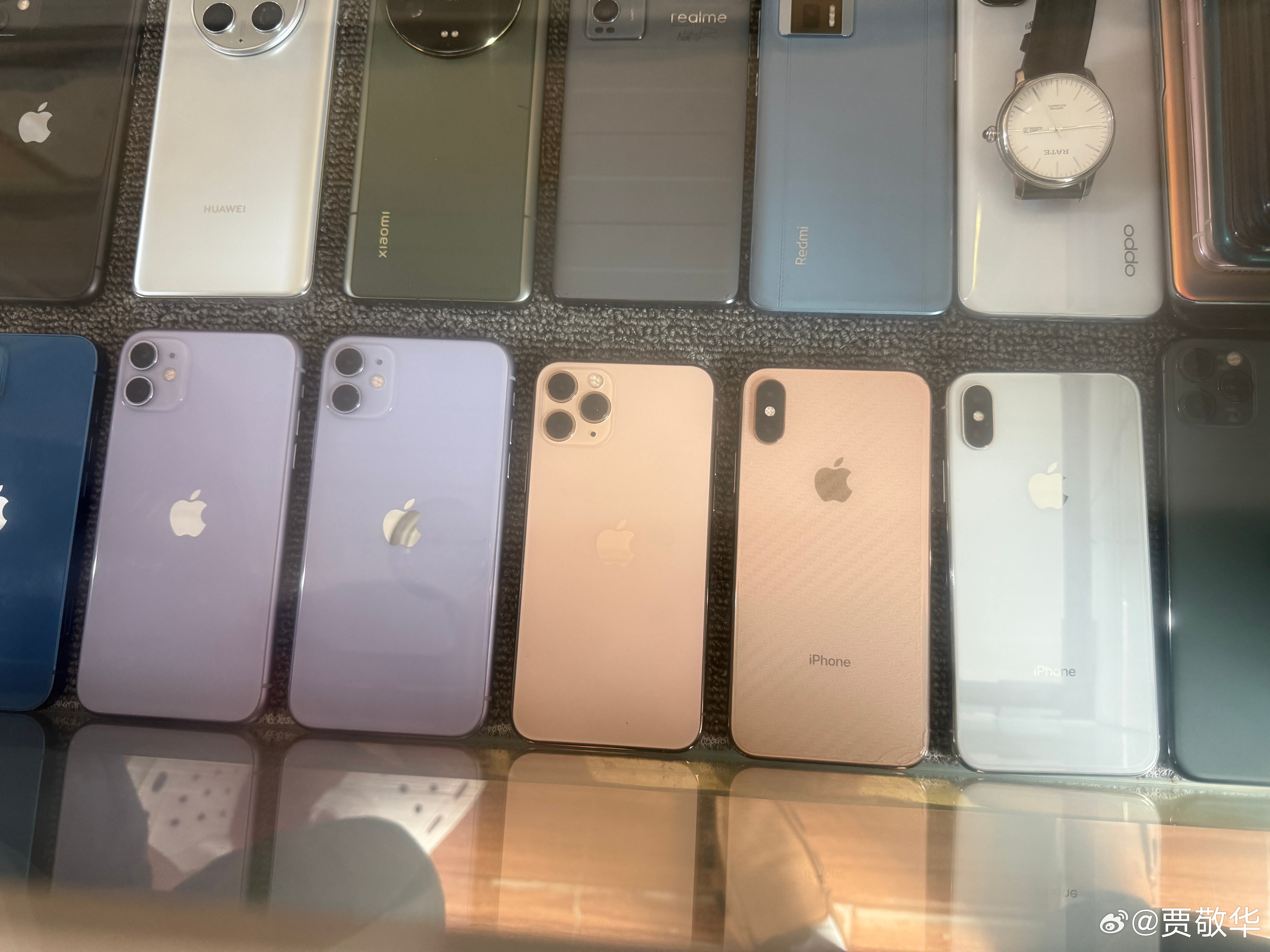 刚才逛了一圈手机市场，2手市场最好卖的机器还是iPhone。现在仍然有人买iPh