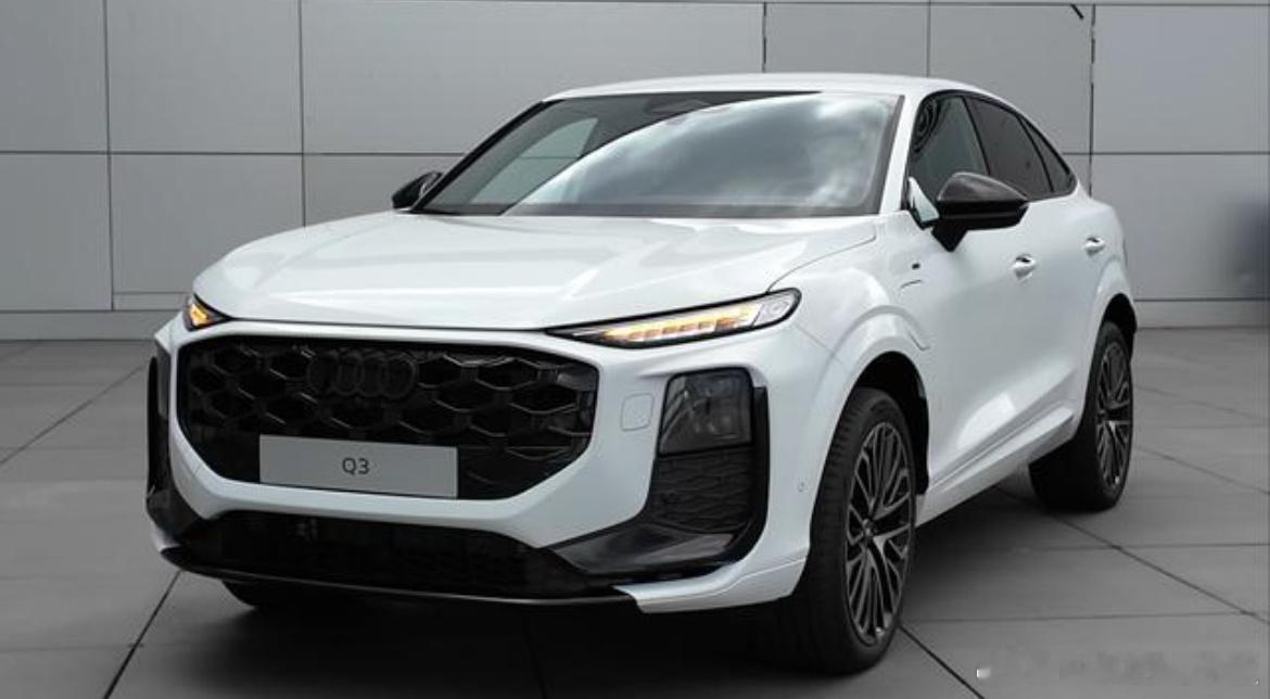 兄弟们！奥迪海外新车图出来啦！第二代奥迪 Q3 Sportback要来了！有汽油