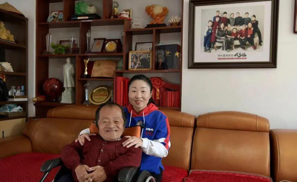 21年前，那个嫁给东北70厘米男子的美女石油工程师，现在过得如何？

你是否能设