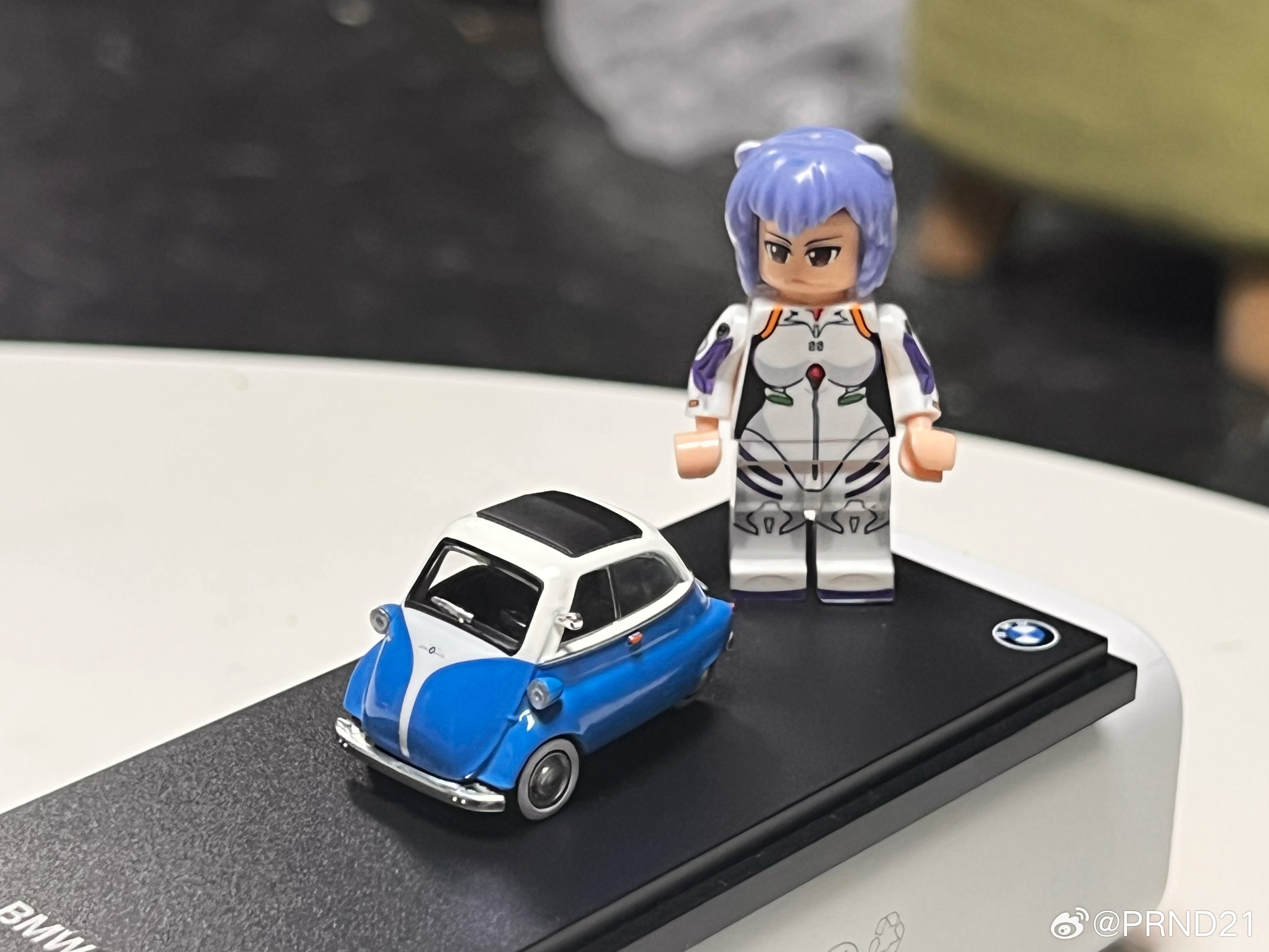 刚刚在网上冲浪，发现许多正能量“人”士是铁路销售卫生巾的坚决反对者。 