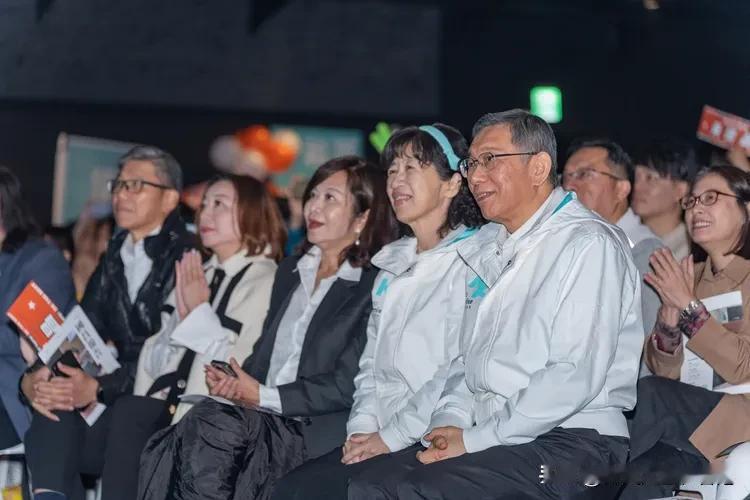 柯文哲周末没回家？陈佩琪回顾「羁押」越想越气：跟民进党拚了
。
 民众党创党主席