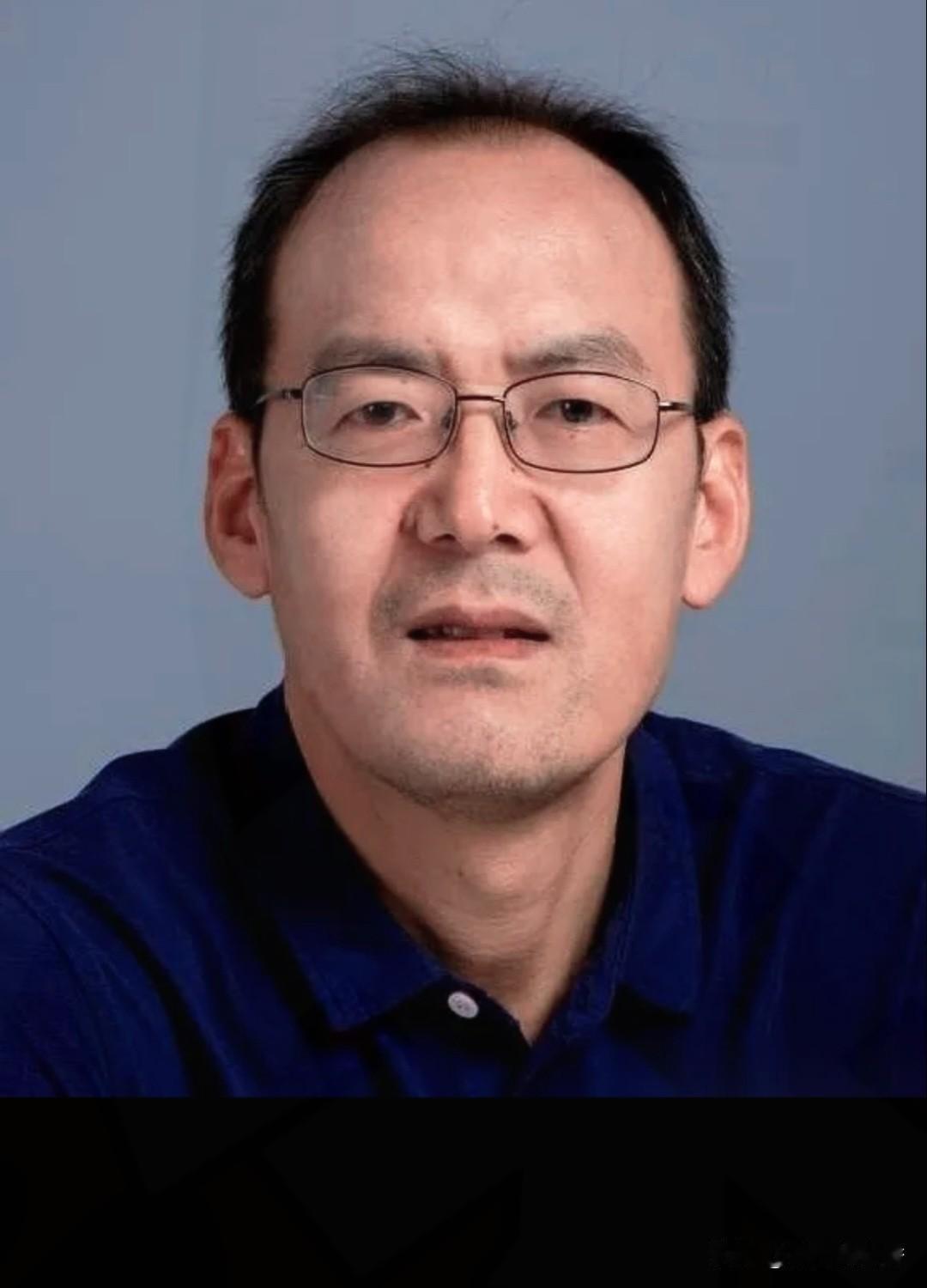 西邮副教授火了！
深耕30年带出200位技术
大牛 这8字理念才是育人天花板～