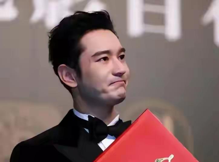 最近黄晓明被传在澳门输了十几亿，这事还冲上了热搜，他终于在节目里正面回应了，说这