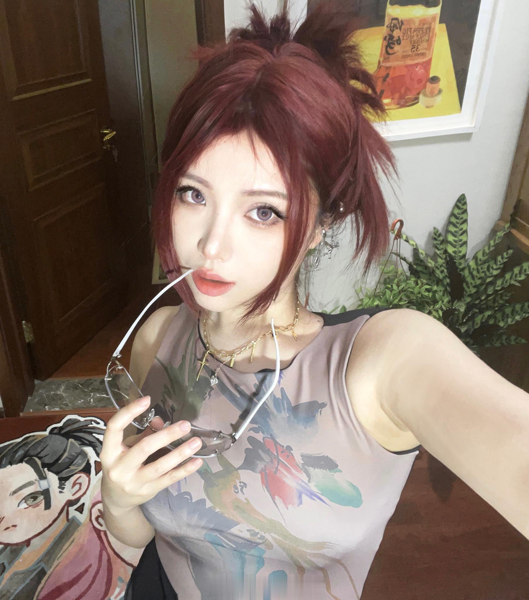周六愉快妹妹们，好喜欢我的上衣～ ​​​