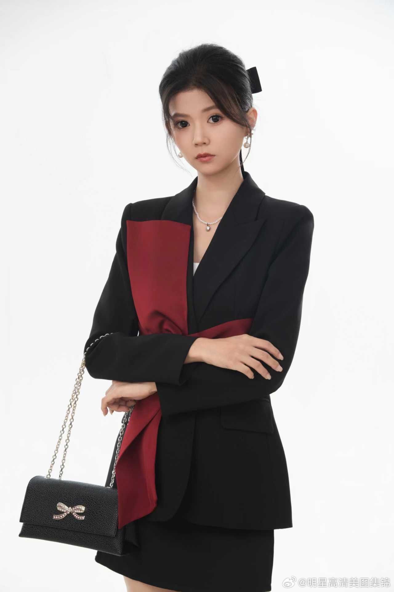 《反派更宠谁还要男主啊》热度飙升 导演王禹铮走出短剧新赛道 