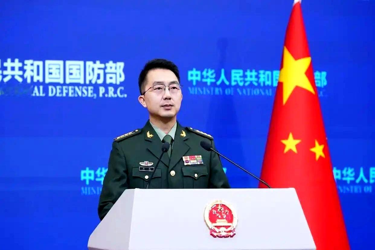 统一势不可挡，谁敢“以武谋独”就彻底粉碎！
 
9月4日，国防部发言人蒋斌大校在