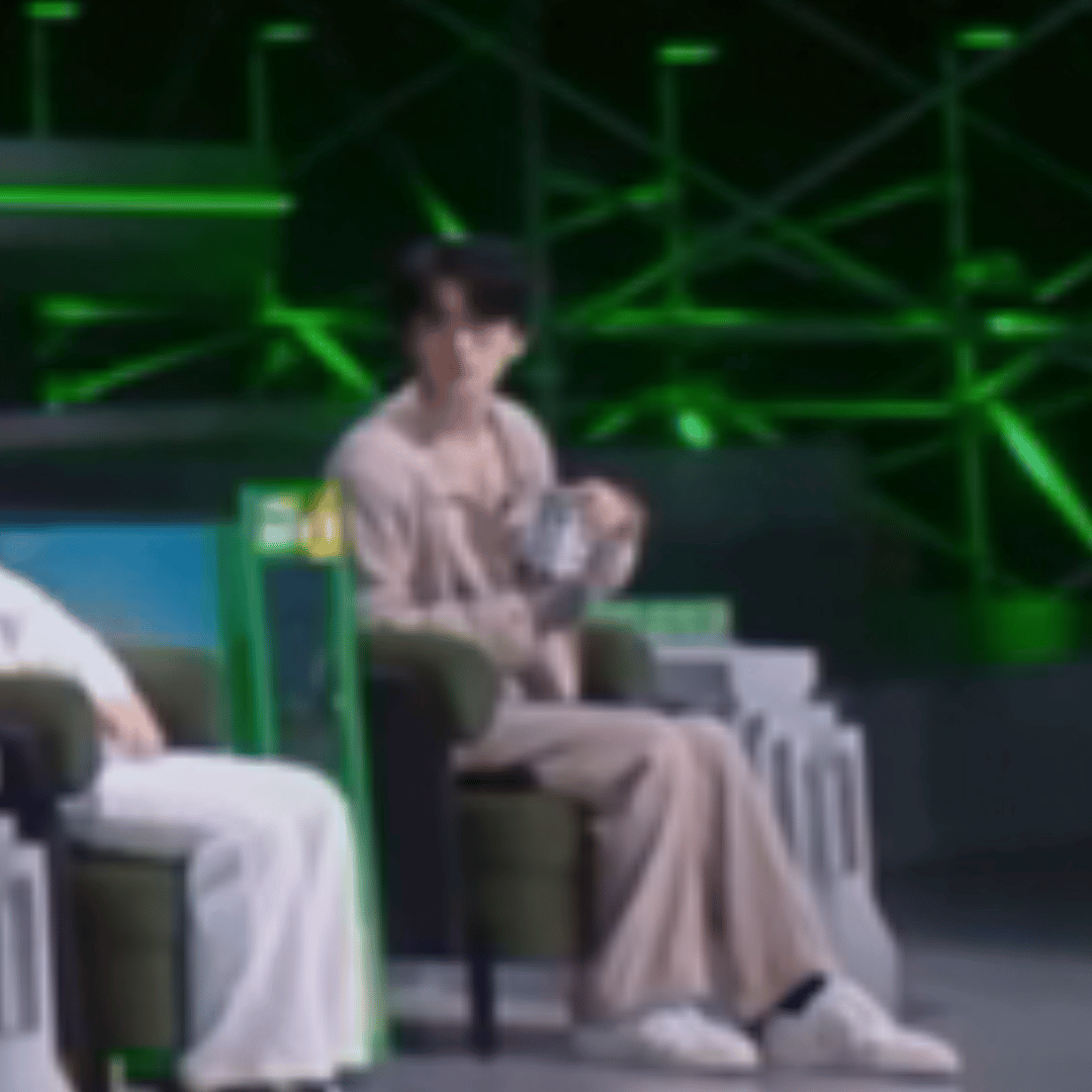 喝啥呢呆。严浩翔说唱巅峰对决2026严浩翔接受不了SHarK失误严浩翔看到王一珩