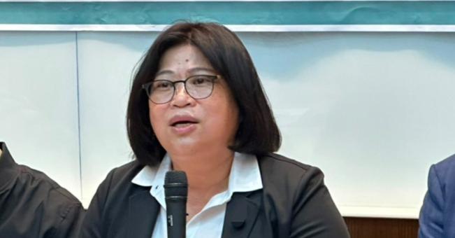 “台独分子”再次放话叫嚣！6月24日，针对大陆国台办强调“两岸同胞都是中国人”，