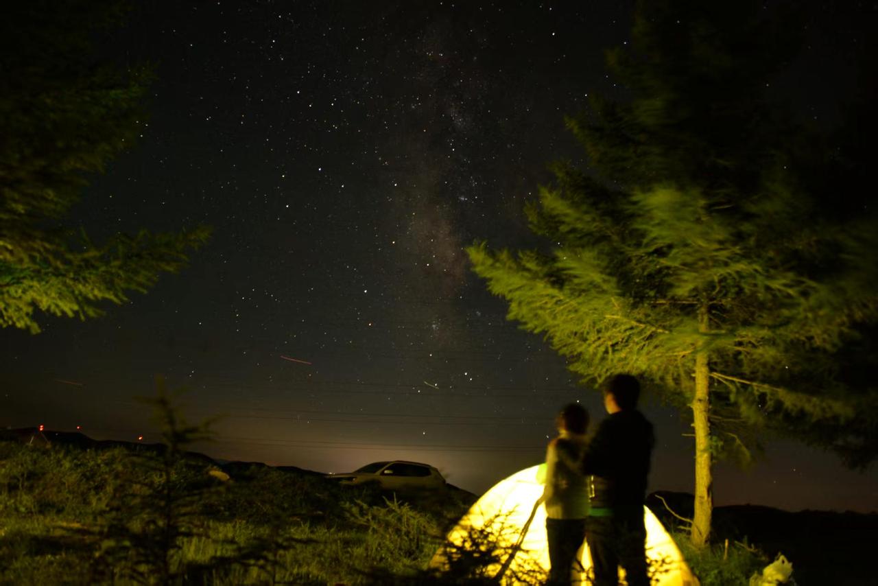 远山知我意‌，带我至山巅，心里想见的都会在路途偶遇。
徒步、露营、越野、骑行、滑