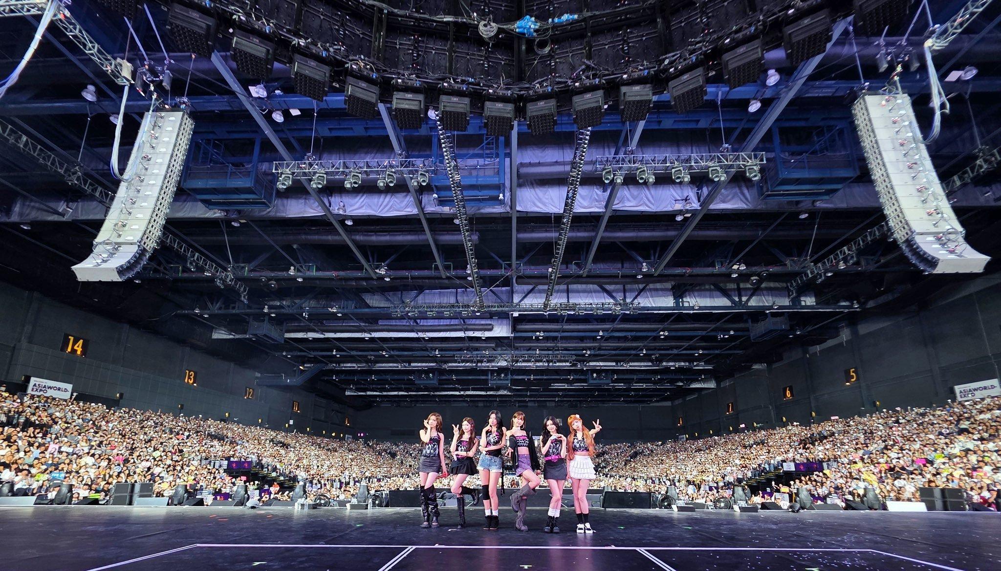 IVE WORLD TOUR in HONG KONG DAY 1 🖤Hong