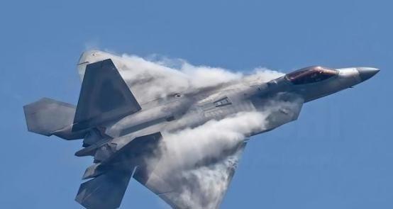 美军一直搞不明白，为啥自己的主力战机F-35刚从日本基地起飞，飞行不到200公里